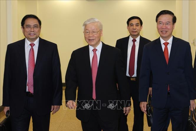 Trong ảnh: Tổng Bí thư, Chủ tịch nước Nguyễn Phú Trọng và các đồng chí lãnh đạo Đảng, Nhà nước đến dự Hội nghị. Ảnh: Trí Dũng –TTXVN

