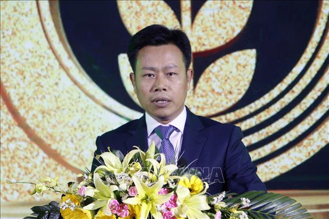 Photo: Chairman of the People’s Committee of Ca Mau Le Quan speaks at the event. VNA Photo: Kim Há