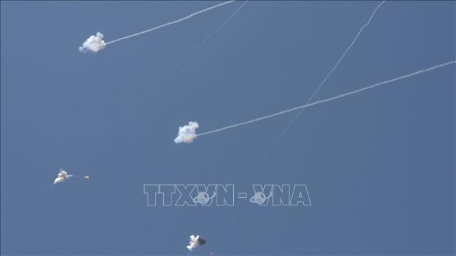 Hệ thống Vòm Sắt thử nghiệm đánh chặn tên lửa. Ảnh TTXVN phát