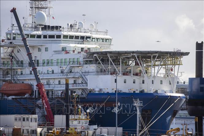 Trong ảnh: (tư liệu) Tàu Akademik Cherskiy neo đậu tại cảng Mukran gần Sassnitz trên Biển Baltic, đông bắc nước Đức ngày 7/9/2021. Ảnh: AFP/TTXVN