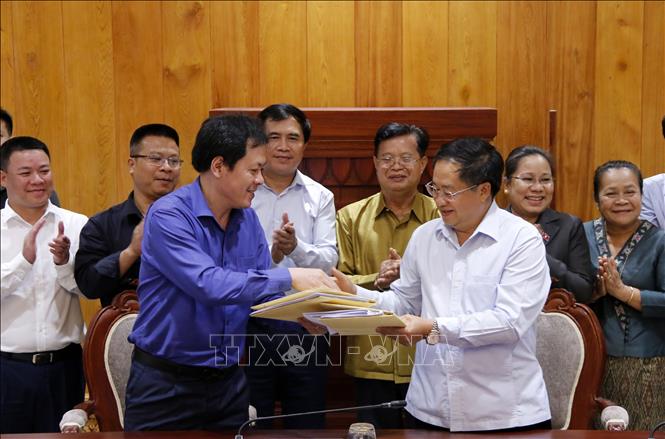 Vietnamese-funded new National Assembly Building handed over to Laos ...
