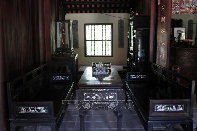 Photo: Inside An Hien Garden House. VNA Photo: Đỗ Trưởng