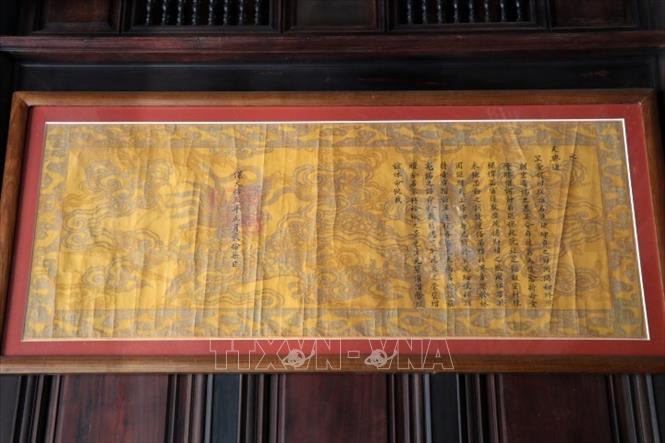 Photo: Inside An Hien Garden House. VNA Photo: Đỗ Trưởng