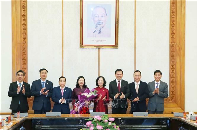 Trong ảnh: Đồng chí Trương Thị Mai với các đồng chí lãnh đạo Ban Dân vận Trung ương. Ảnh: Phương Hoa - TTXVN