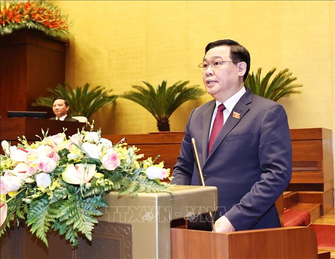 Photo: National Assembly Chairman Vuong Dinh Hue closes the session. VNA Photo