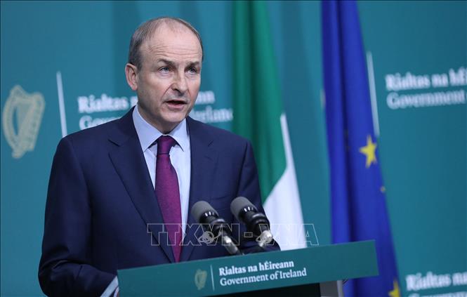 Trong ảnh: (tư liệu) Thủ tướng CH Ireland Micheal Martin tại một cuộc họp báo ở Dublin ngày 12/1/2021. Ảnh: AFP/TTXVN