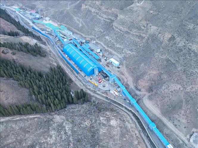 Trong ảnh: Hiện trường vụ mỏ than ngập nước ở huyện Hô Đồ Bích thuộc Khu tự trị Duy Ngô Nhĩ Tân Cương, Tây Bắc Trung Quốc, ngày 11/4/2021. Ảnh: THX/TTXVN