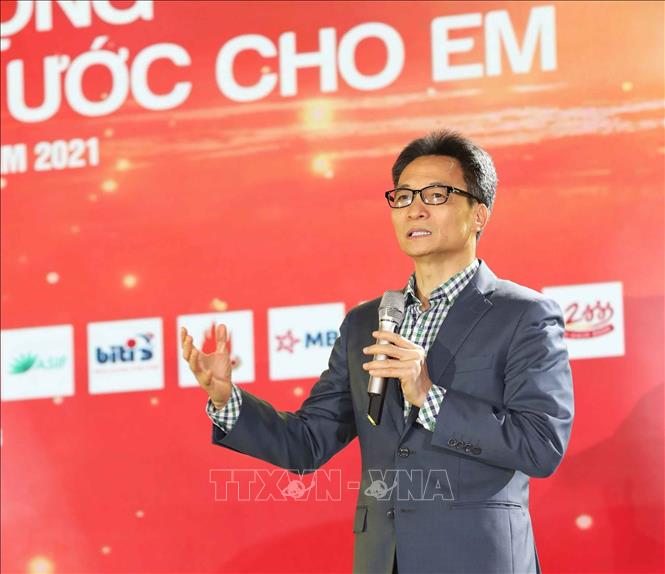 Photo: Deputy Prime Minister Vu Duc Dam speaks at the event. VNA Photo: Thanh Tùng  