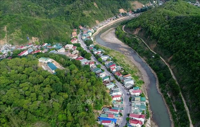 Trong ảnh: Một góc xã nông thôn mới Hữu Kiệm, huyện Kỳ Sơn (Nghệ An). Ảnh: Văn Tý-TTXVN

