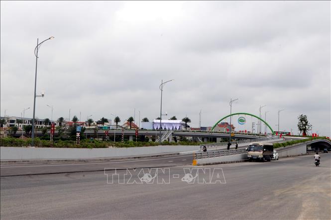 Trong ảnh: Đường dẫn cầu Hải Long phía đường Bùi Thị Xuân. Ảnh: Mạnh Tú - TTXVN
