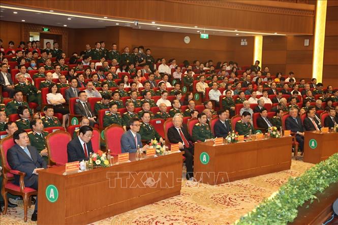 Tổng Bí thư Nguyễn Phú Trọng, Bí thư Quân ủy Trung ương với các đồng chí đại biểu dự Lễ kỷ niệm. Ảnh: Trí Dũng – TTXVN