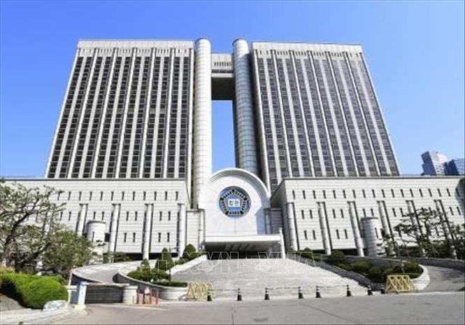 Trong ảnh: Quang cảnh bên ngoài tòa án quận trung tâm Seoul, Hàn Quốc. Ảnh: Kyodo/ TTXVN