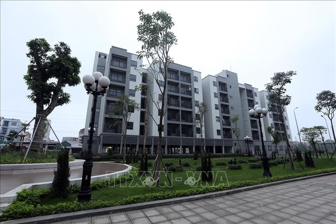 Trong ảnh: Một khối nhà gồm 90 căn hộ trong dự án CT-08. Ảnh: Phan Tuấn Anh - TTXVN