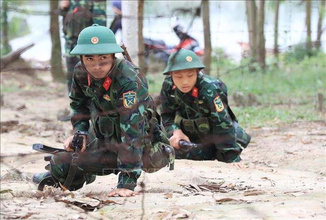 Trong ảnh: Giờ huấn luyện chiến thuật của chiến sĩ mới ở Trung đoàn 66. Ảnh: Trọng Đức - TTXVN