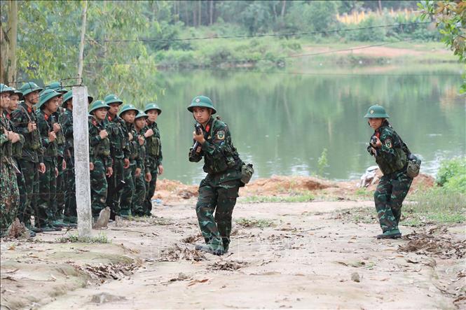 Trong ảnh: Giờ huấn luyện chiến thuật của chiến sĩ mới ở Trung đoàn 66. Ảnh: Trọng Đức - TTXVN