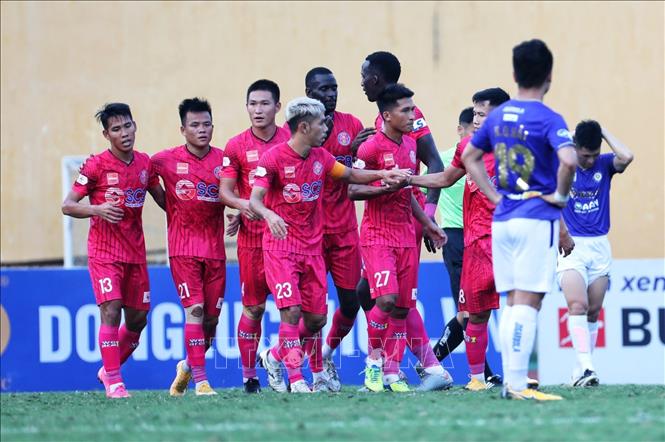 Trong ảnh: Pha ăn mừng bàn thắng gỡ hòa 1-1 của các cầu thủ Sài Gòn. Ảnh: Thành Đạt - TTXVN 