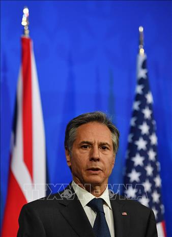 Trong ảnh: Ngoại trưởng Mỹ Antony Blinken trong cuộc họp báo sau hội đàm với Ngoại trưởng Anh Dominic Raab, tại Hội nghị Ngoại trưởng Nhóm các nước công nghiệp phát triển hàng đầu thế giới (G7), ở London, Anh ngày 3/5/2021. Ảnh: AFP/TTXVN