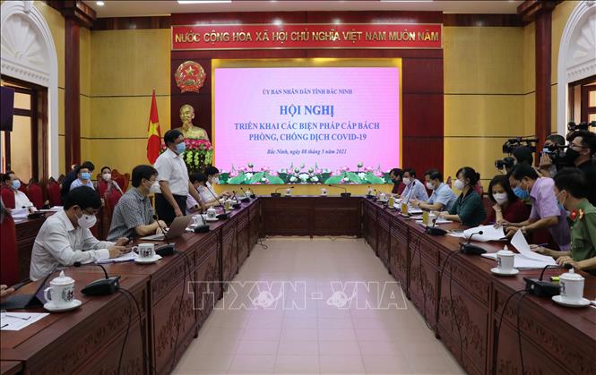 Thứ trưởng Bộ Y tế Đỗ Xuân Tuyên phát biểu tại buổi làm việc với lãnh đạo tỉnh Bắc Ninh. Ảnh: Thái Hùng - TTXVN