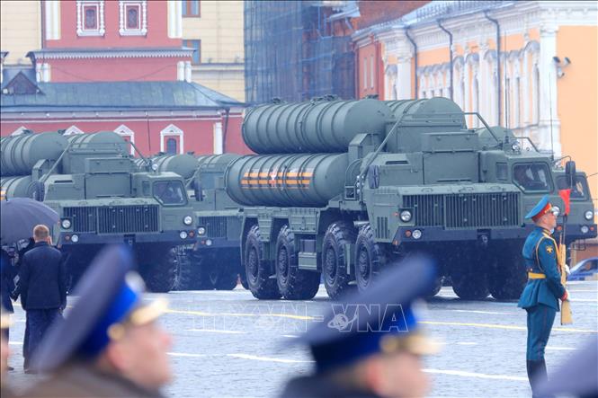 Trong ảnh: Tổ hợp tên lửa phòng không tầm xa S-400 Triump - niềm tự hào của nền công nghiệp quốc phòng Nga. Ảnh: Trần Hiếu - PV TTXVN tại Nga
