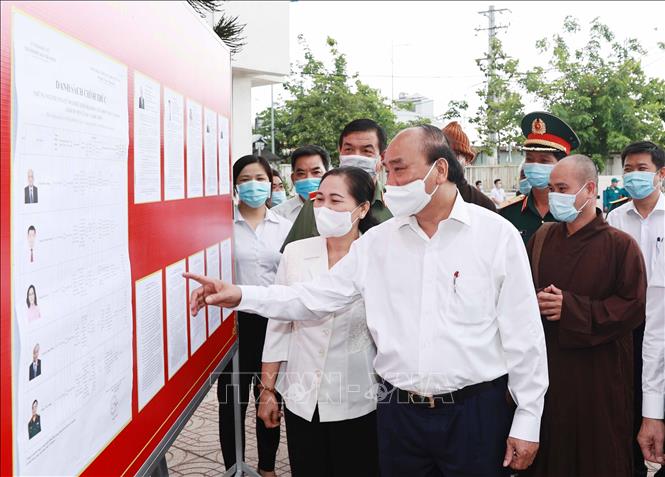 Chủ tịch nước Nguyễn Xuân Phúc tiếp xúc cử tri tại huyện Củ Chi và Hóc Môn, Thành phố Hồ Chí ...