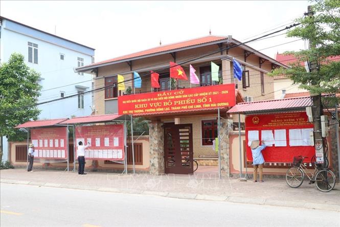 Trong ảnh: Một khu vực bỏ phiếu có trên 500 cử tri tại phường Đồng Lạc, thành phố Chí Linh. Ảnh: Mạnh Minh- TTXVN