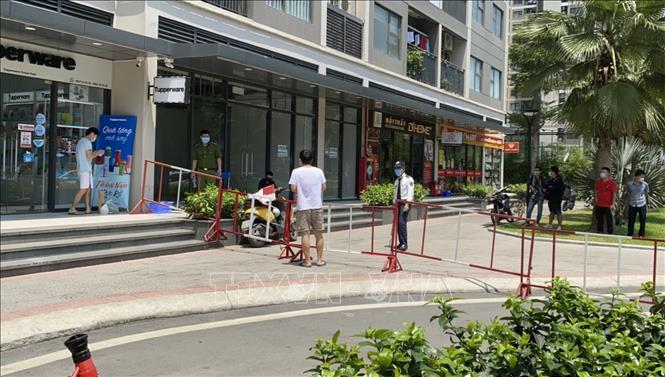 Trong ảnh: Khu vực bị cách ly y tế. Ảnh: Minh Nghĩa - TTXVN