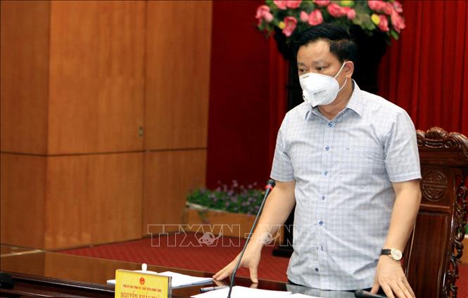 Photo: Chairman of the People’s Committee of northern Thai Binh province Nguyen Khac Than speaks at the online meeting. VNA Photo: Thế Duyệt
