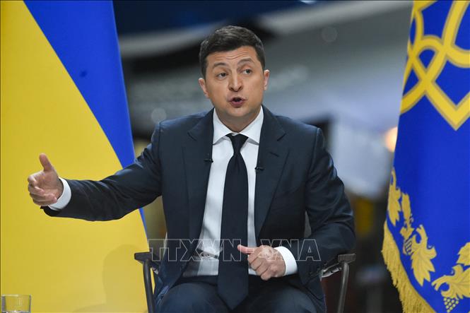 Trona ảnh: Tổng thống Volodymyr Zelensky tại cuộc họp báo ở Kiev, Ukraine, ngày 20/5/2021. Ảnh: AFP/TTXVN