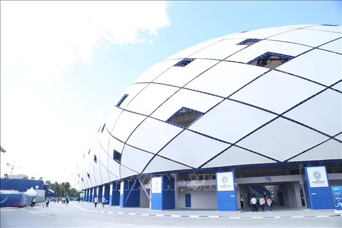 Sân vận động Al Maktoum. Ảnh: Hoàng Linh – Pv TTXVN tại UAE