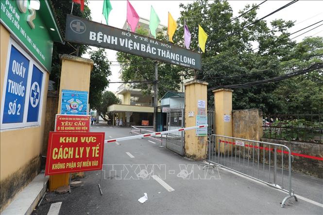 Bệnh viện Bắc Thăng Long tạm dừng tiếp nhận bệnh nhân đến khám và điều trị cho đến khi có thông báo mới. Ảnh: Minh Quyết - TTXVN