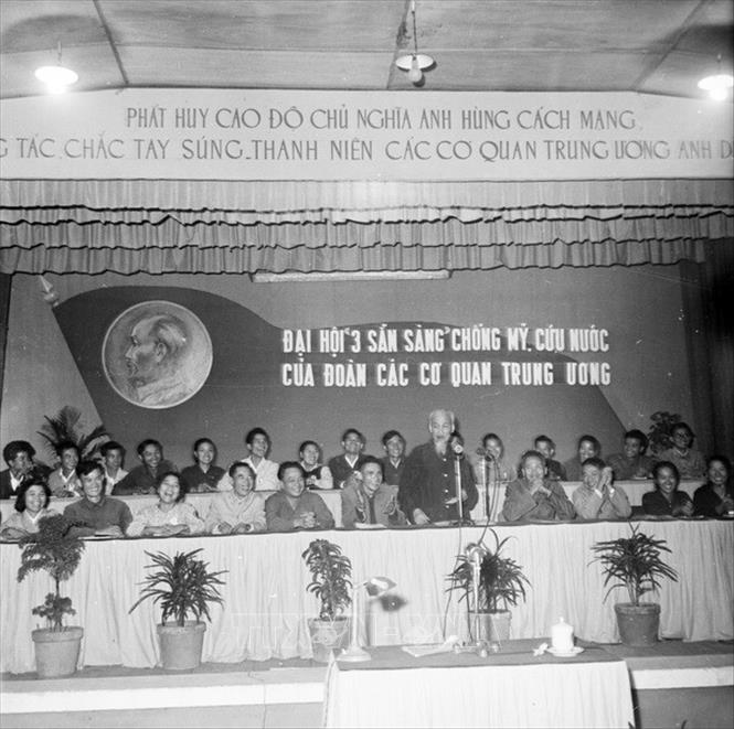 Trong ảnh: Chủ tịch Hồ Chí Minh phát biểu tại Đại hội 