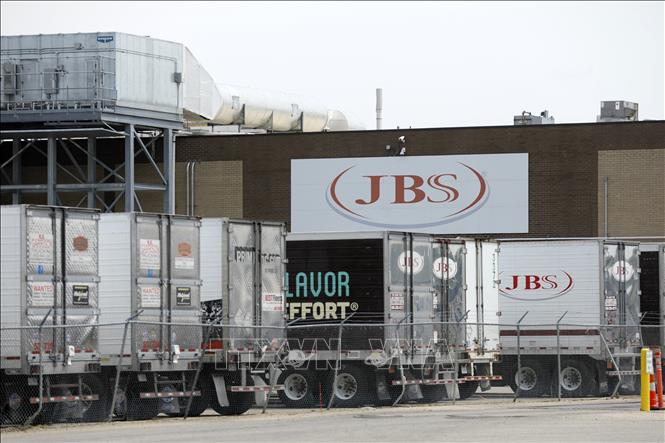 Trong ảnh: Nhà máy chế biến thịt của JBS tại Plainwell, Michigan, Mỹ, ngày 2/6/2021. Ảnh: AFP/ TTXVN