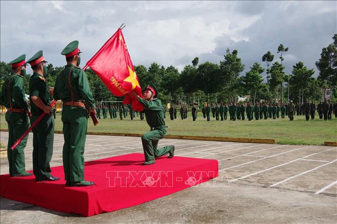 Trong ảnh: Chiến sĩ mới tuyên thệ. Ảnh: Hữu Chí – TTXVN