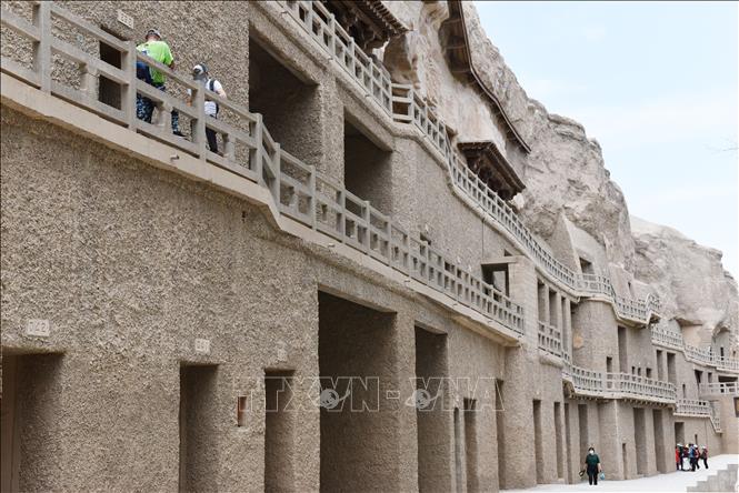 Hang Mạc Cao tại thành phố Đôn Hoàng, Cam Túc là di chỉ Phật giáo, kho tàng văn hóa và kiến trúc Phật giáo lớn nhất tại Trung Quốc. Ảnh: Mạnh Cường - TTXVN