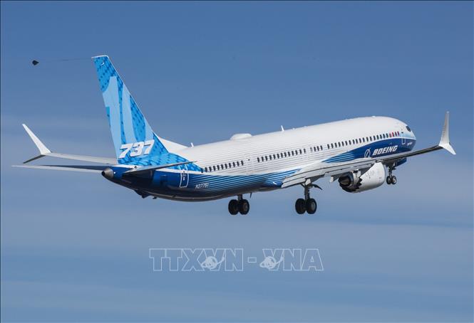 Trong ảnh: Máy bay Boeing 737 MAX thực hiện chuyến bay thử nghiệm đầu tiên tại bang Washington, Mỹ sáng 19/6/2021. Ảnh: AFP/TTXVN