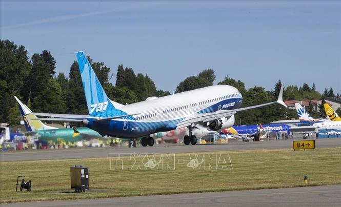 Trong ảnh: Máy bay Boeing 737 MAX thực hiện chuyến bay thử nghiệm đầu tiên tại bang Washington, Mỹ sáng 19/6/2021. Ảnh: AP/TTXVN