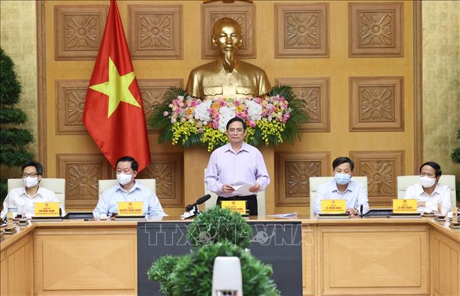 Thủ tướng Phạm Minh Chính gặp mặt và làm việc với các cơ ...