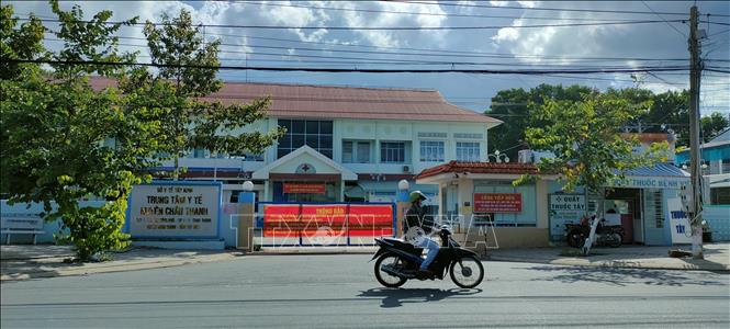 Trong ảnh: Trung tâm Y tế huyện Châu Thành - nơi xảy ra vụ việc. Ảnh: Lê Đức Hoảnh-TTXVN
