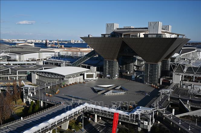 Trong ảnh: Trung tâm hội chợ triển lãm Tokyo Big Sight ở thủ đô Tokyo, Nhật Bản, nơi đặt Trung tâm Phát thanh-Truyền hình Quốc tế (IBC) phục vụ cho các thế vận hội mùa Hè sắp tới. Ảnh: AFP/TTXVN
