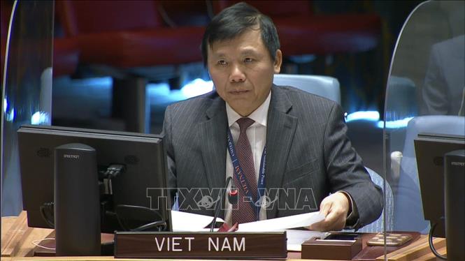 Đại sứ Đặng Đình Quý - Trưởng phái đoàn đại diện Việt Nam tại LHQ phát biểu tại phiên họp. Ảnh: Hữu Thanh - P/v TTXVN tại New York