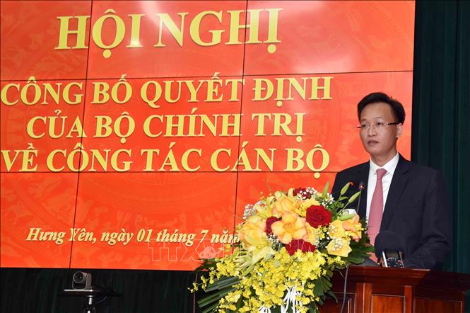 Trong ảnh: Tân Bí thư Tỉnh ủy Hưng Yên Nguyễn Hữu Nghĩa phát biểu nhận nhiệm vụ. Ảnh: Đinh Tuấn - TTXVN