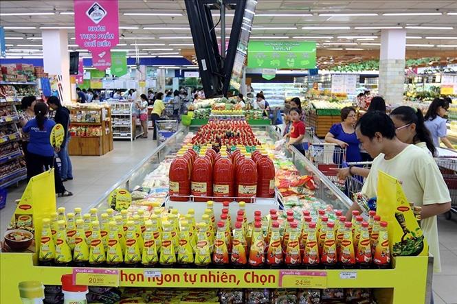 Siêu thị Sài Gòn Co.op chuẩn bị đầy đủ hàng hoá phục vụ người tiêu dùng TP Hồ Chí Minh trong dịp tết. Ảnh: Thanh Vũ-TTXVN
