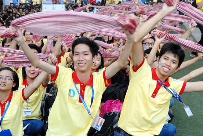 Các chiến sĩ tình nguyện tham gia Chiến dịch “Xuân tình nguyện” TP Hồ Chí Minh năm 2015. Ảnh: Mạnh Linh-TTXVN