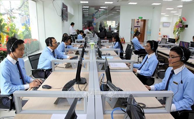 Trung tâm chăm sóc khách hàng – Chi nhánh Tổng công ty Điện lực miền Nam (EVN SPC.CC) có cơ sở hạ tầng trang thiết bị công nghệ hiện đại, có thể phục vụ cho 6,8 triệu khách hàng sử dụng điện tại 211 quận/huyện trên địa bàn 21 tỉnh, thành phố phía Nam. Ảnh: Thanh Vũ – TTXVN