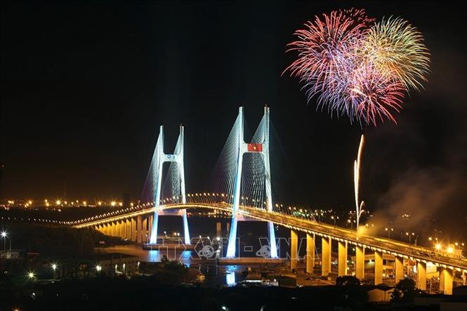 Cầu Phú Mỹ (TP Hồ Chí Minh) trong ngày khánh thành. Ảnh: Quang Nhựt - TTXVN