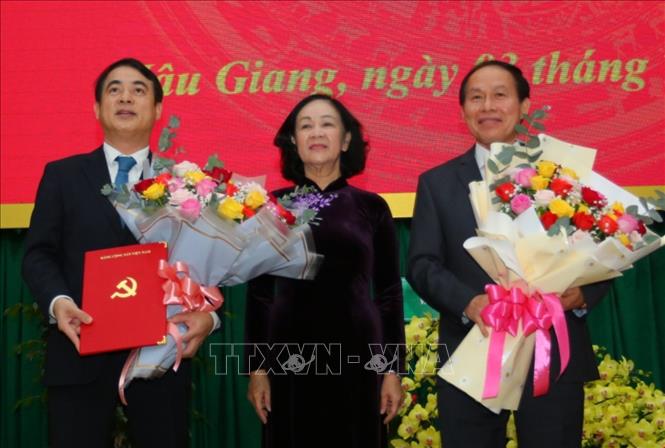Chủ tịch HĐQT Vietcombank Nghiêm Xuân Thành giữ chức Bí ...