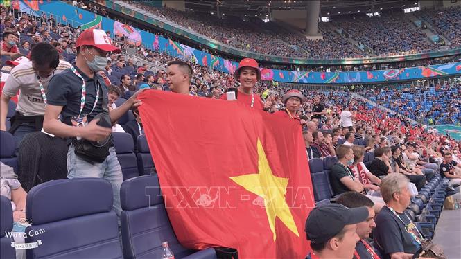 Cờ VN trên khán đài Euro 2024: Các cổ động viên Việt Nam sẽ tràn đầy năng lượng với sự kiện Euro