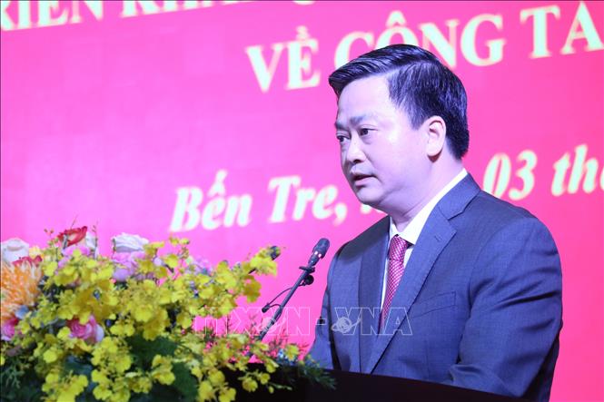 Đồng chí Lê Đức Thọ, tân Bí thư Tỉnh ủy Bến Tre nhiệm kỳ 2020 - 2025 phát biểu. Ảnh: Huỳnh Phúc Hậu - TTXVN
