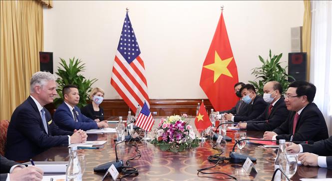 Trong ảnh: Phó Thủ tướng, Bộ trưởng Bộ Ngoại giao Phạm Bình Minh hội đàm với Cố vấn An ninh quốc gia Hoa Kỳ Robert O'Brien nhân chuyến thăm chính thức Việt Nam (21/11/2020). Ảnh: Lâm Khánh - TTXVN