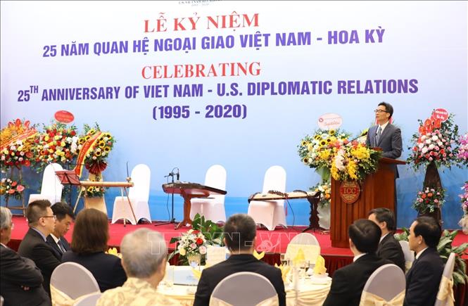 Trong ảnh: Phó Thủ tướng Vũ Đức Đam phát biểu chào mừng tại Lễ kỷ niệm 25 năm quan hệ ngoại giao Việt Nam - Hoa Kỳ (7/10/2020) . Ảnh: Văn Điệp - TTXVN
 
